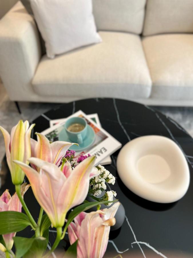 Yourathens-alice, Urban Stylish With Shaded Balcony Near Kolonaki, Center Apartment *