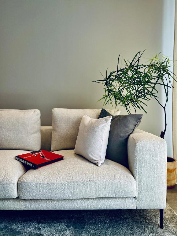 Yourathens-alice, Urban Stylish With Shaded Balcony Near Kolonaki, Center Apartment Athens