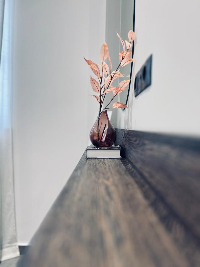 Yourathens-alice, Urban Stylish With Shaded Balcony Near Kolonaki, Center Apartment *